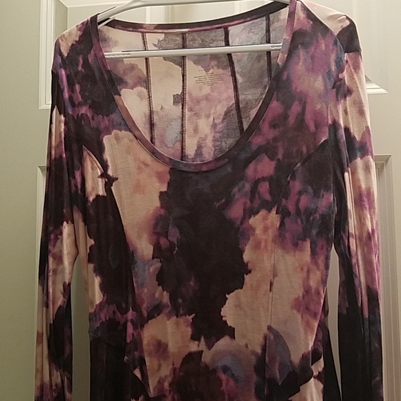 Vera Wang Tops - Vera Wang Long Sleeve Shirt